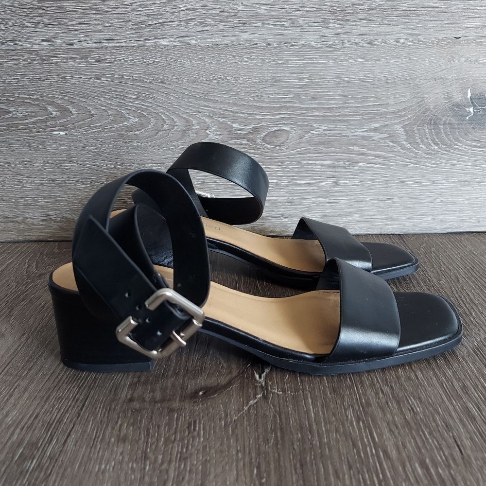 Cityclassifieds Over the Toe Cross Strap Block Heel Open Toe Dress Sandal 7.5W